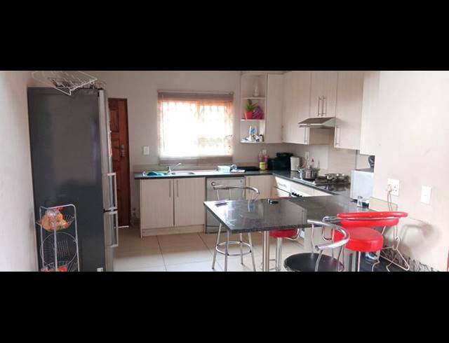 3 BEDROOM HOUSE FOR SALE IN STRUBENVALE